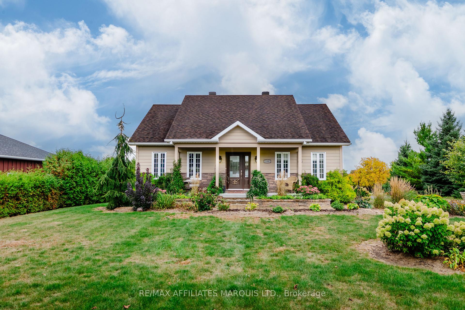 Photo 1 of 100 Front Street E, North Glengarry, Alexandria — HOMEH