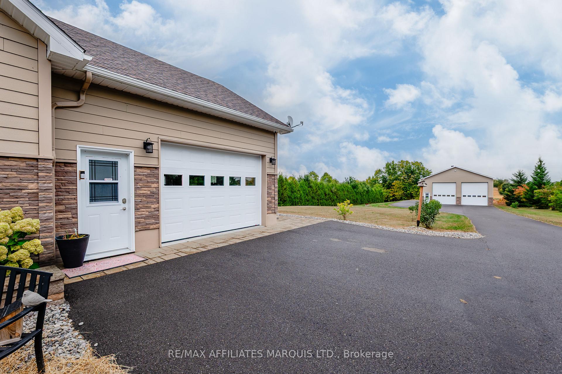 Photo 6 of 100 Front Street E, North Glengarry, Alexandria — HOMEH