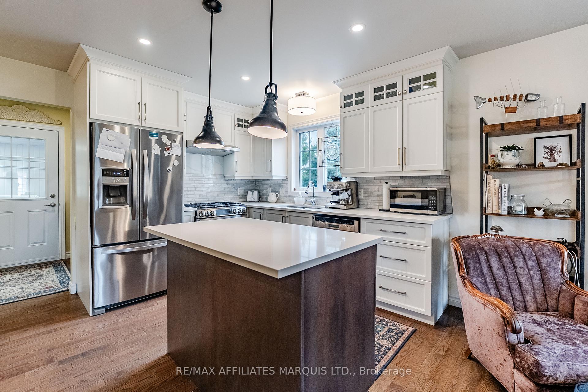 Photo 10 of 100 Front Street E, North Glengarry, Alexandria — HOMEH