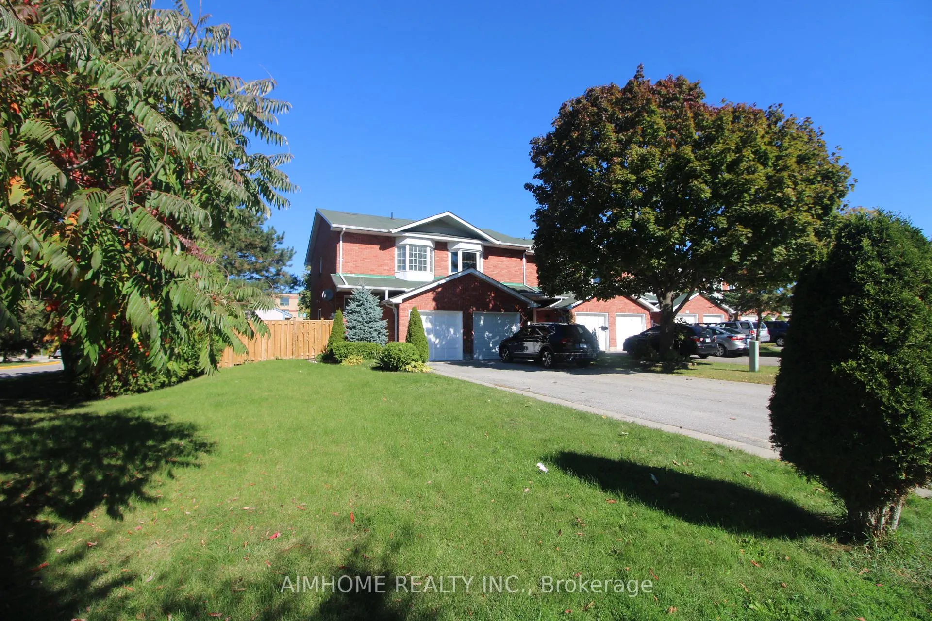 Photo 1 of 355 Crowder Boulevard, Newmarket, Gorham-College Manor — HOMEH