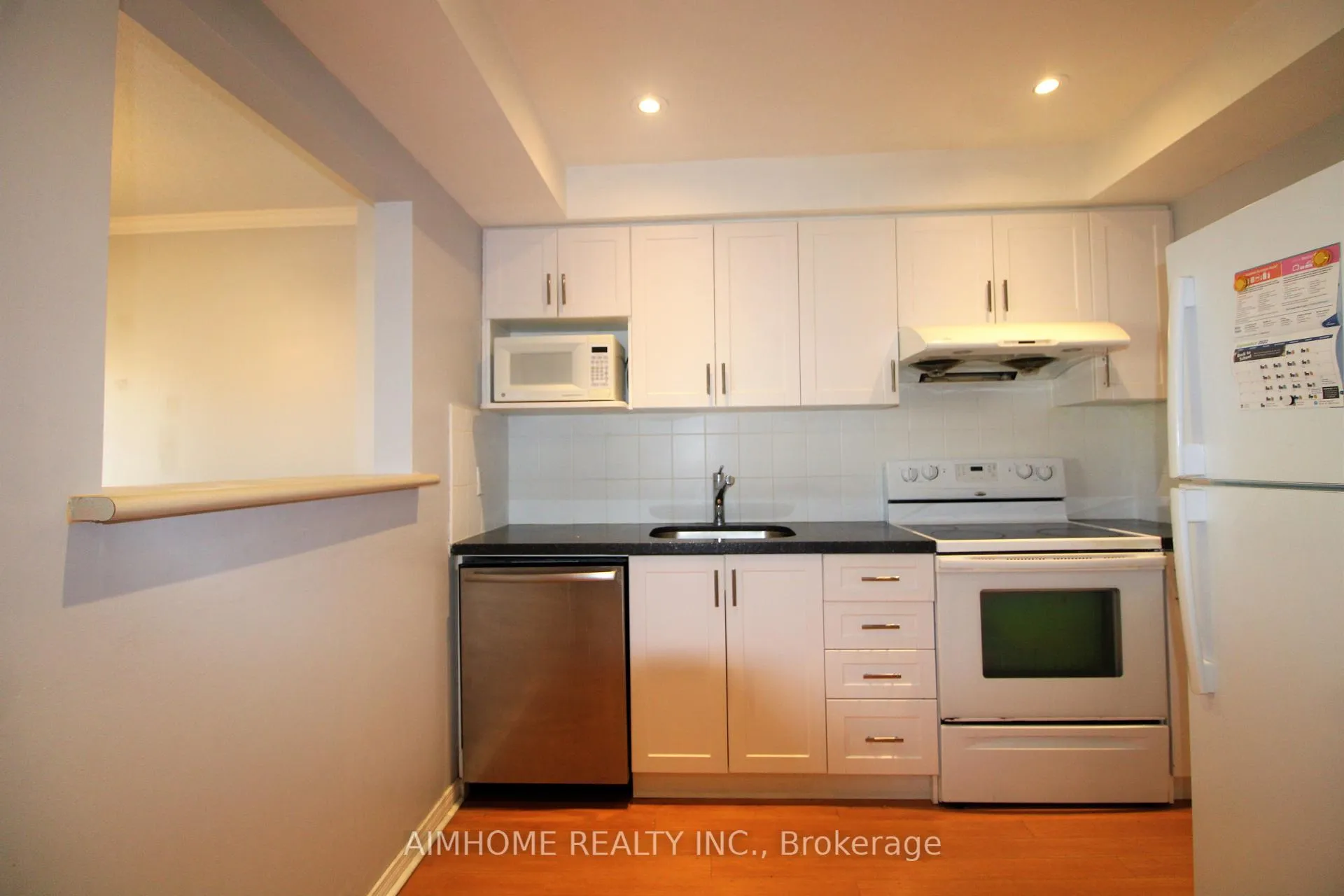 Photo 4 of 355 Crowder Boulevard, Newmarket, Gorham-College Manor — HOMEH