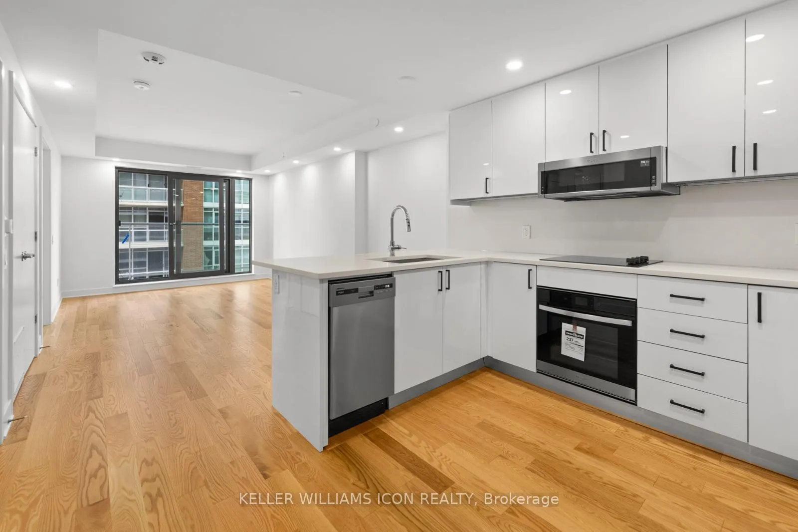Photo 3 of Unit 1405, 180 George Street, Ottawa, Lower Town/Byward Market — HOMEH