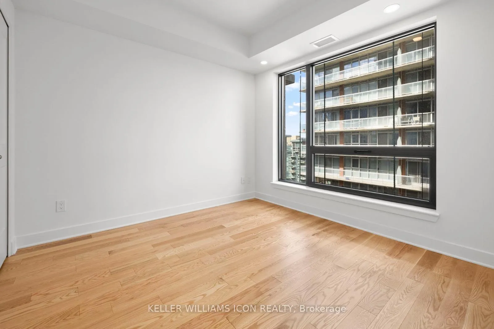 Photo 9 of Unit 1405, 180 George Street, Ottawa, Lower Town/Byward Market — HOMEH