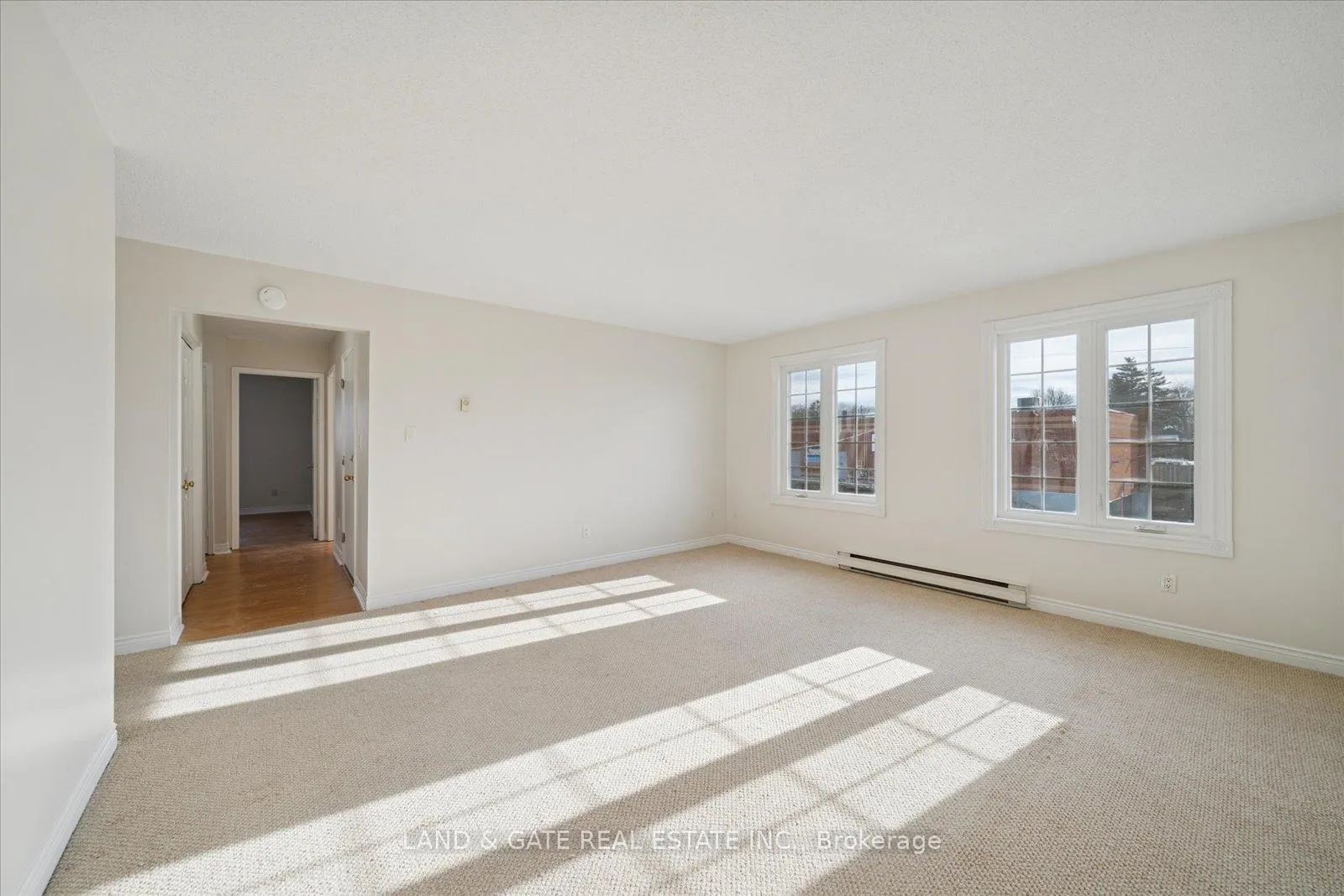 Photo 6 of Unit #3, 314 Hillside Avenue, Oshawa, Vanier — HOMEH