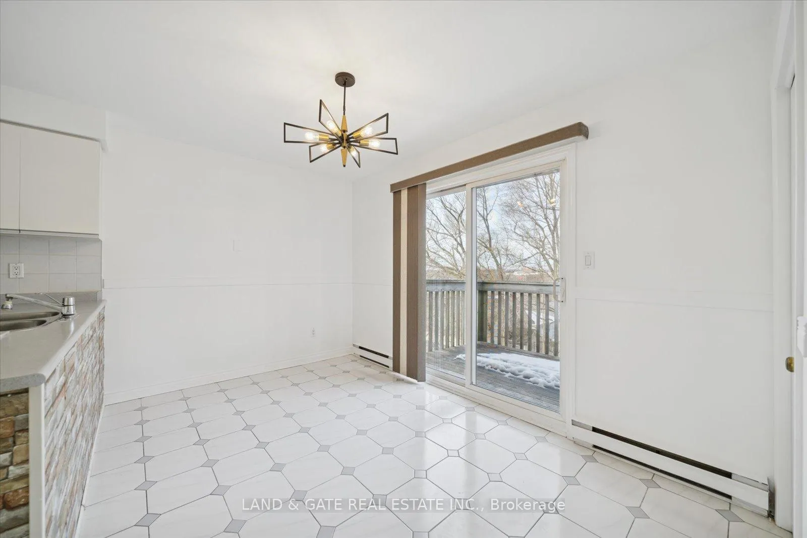 Photo 12 of Unit #3, 314 Hillside Avenue, Oshawa, Vanier — HOMEH