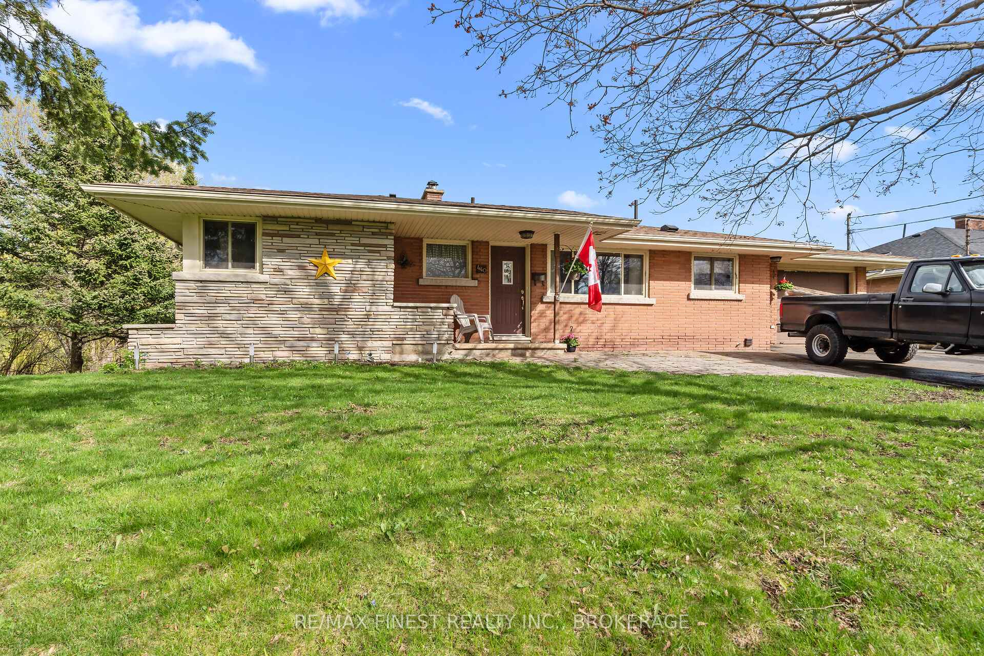 Photo 1 of 440 Southwood Drive, Kingston, South of Taylor-Kidd Blvd — HOMEH