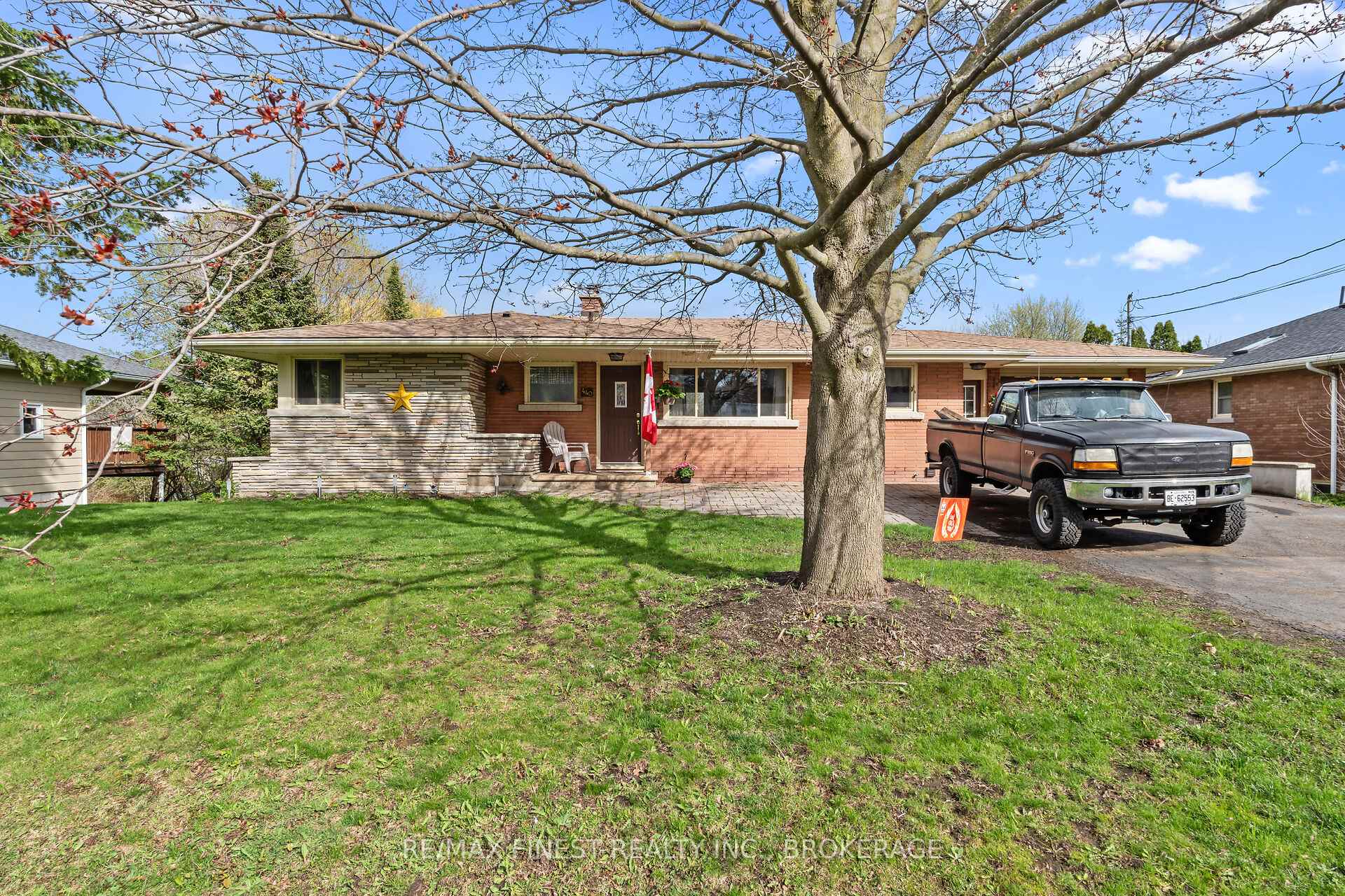 Photo 2 of 440 Southwood Drive, Kingston, South of Taylor-Kidd Blvd — HOMEH