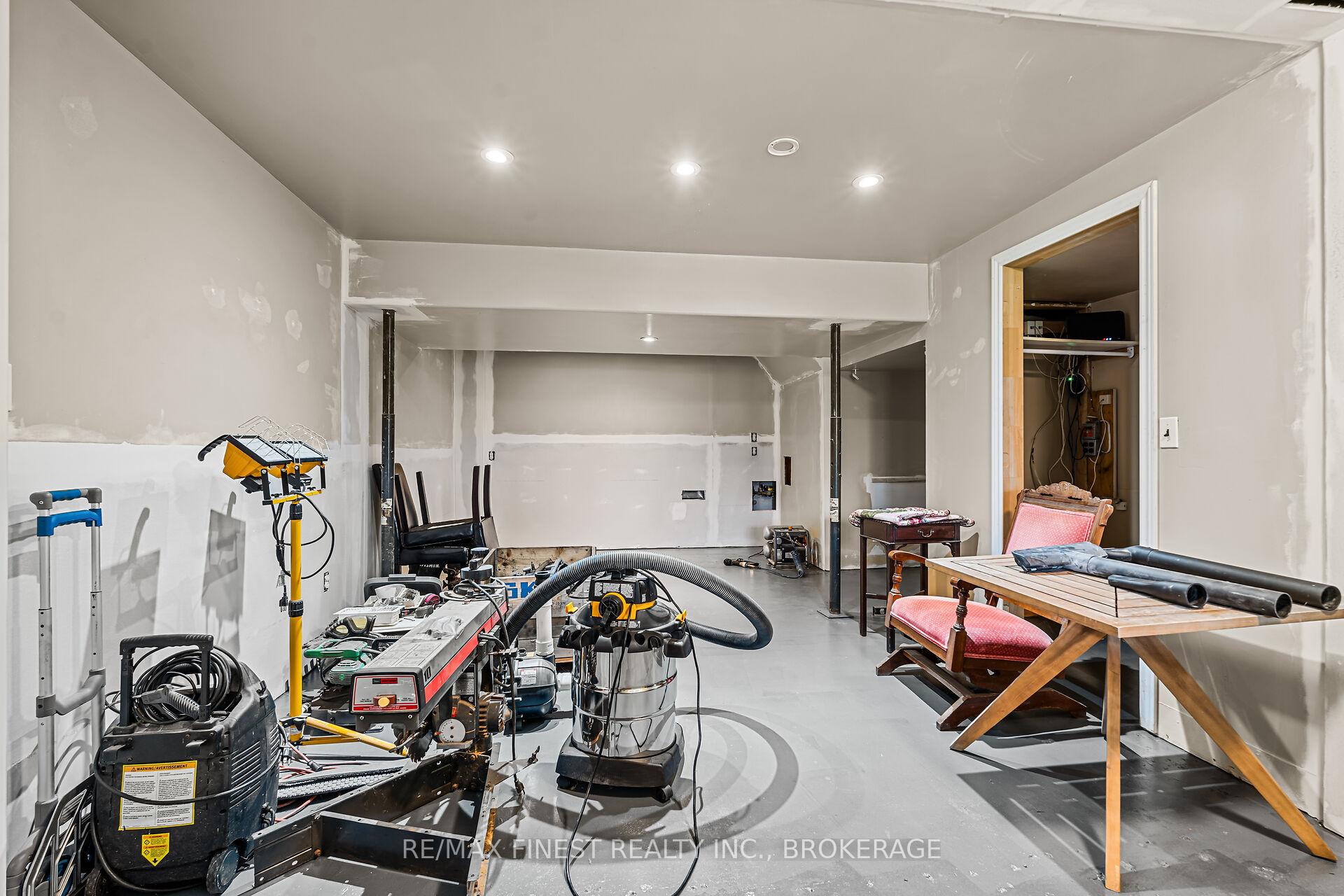 Photo 25 of 440 Southwood Drive, Kingston, South of Taylor-Kidd Blvd — HOMEH