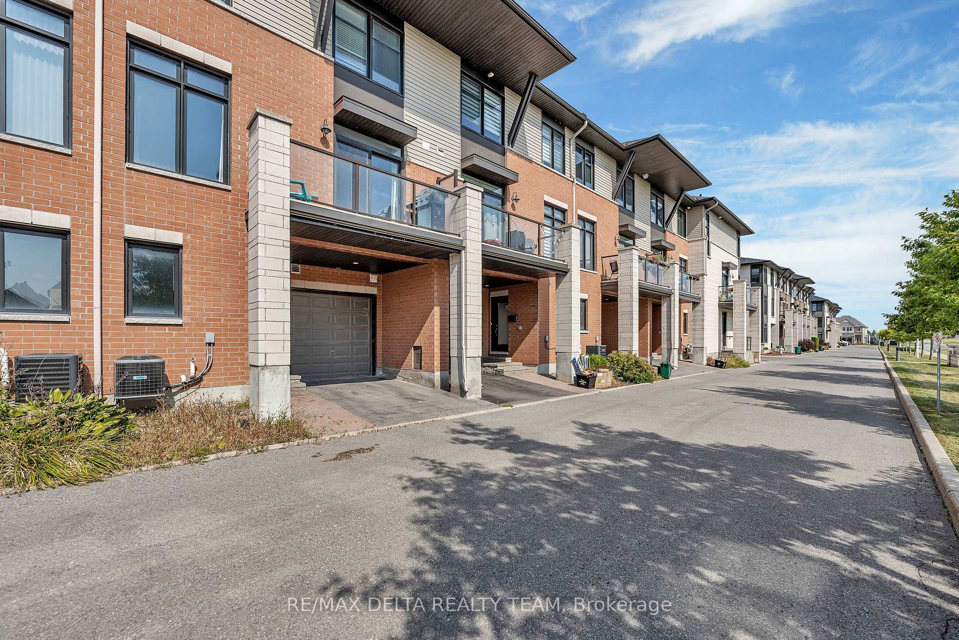 Photo 2 of 616 Chaperal Private, Ottawa, Avalon West — HOMEH