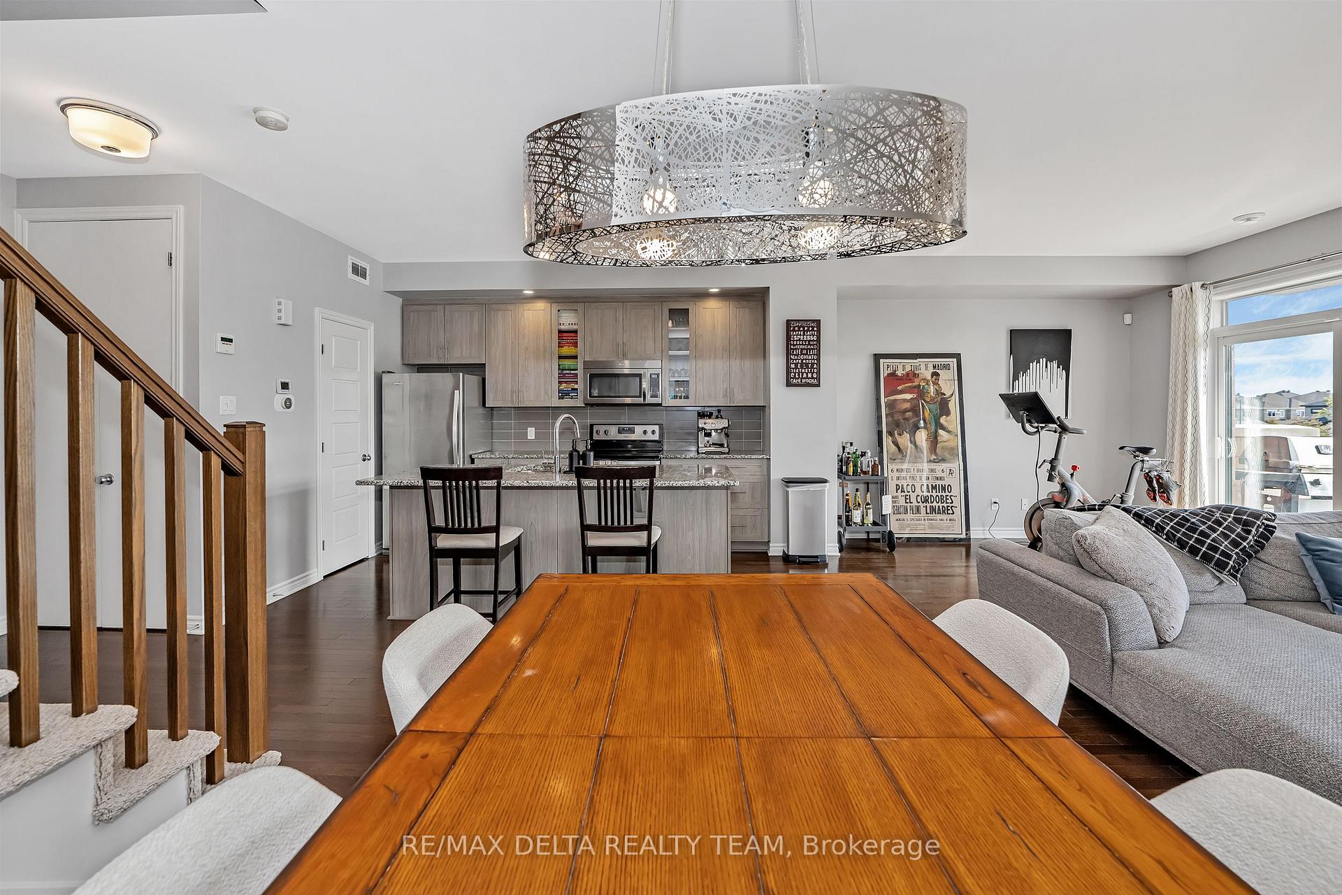 Photo 18 of 616 Chaperal Private, Ottawa, Avalon West — HOMEH