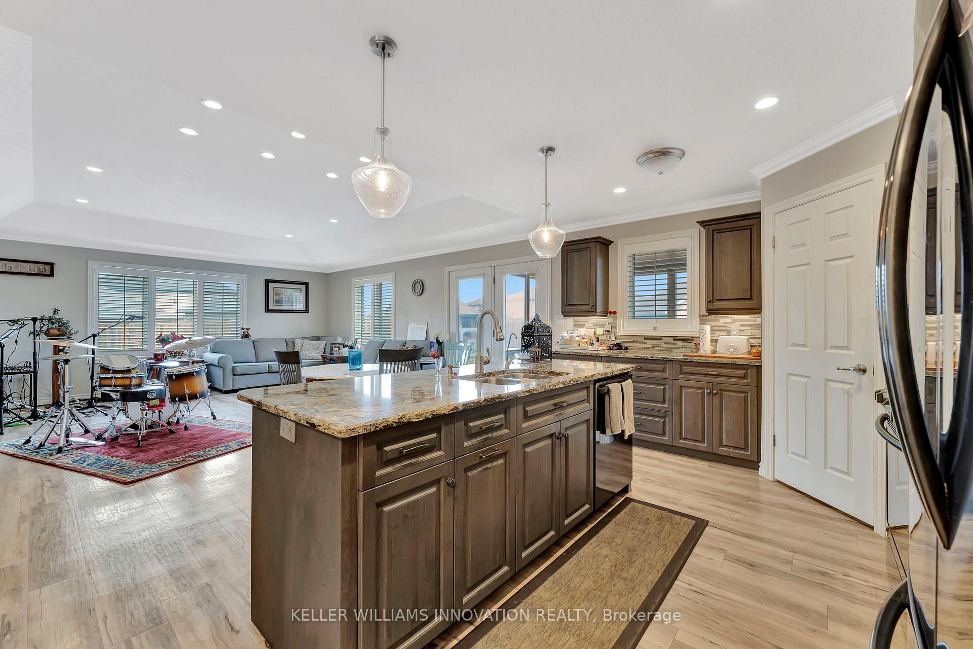 Photo 5 of 825 Reserve Avenue S, North Perth, Listowel — HOMEH