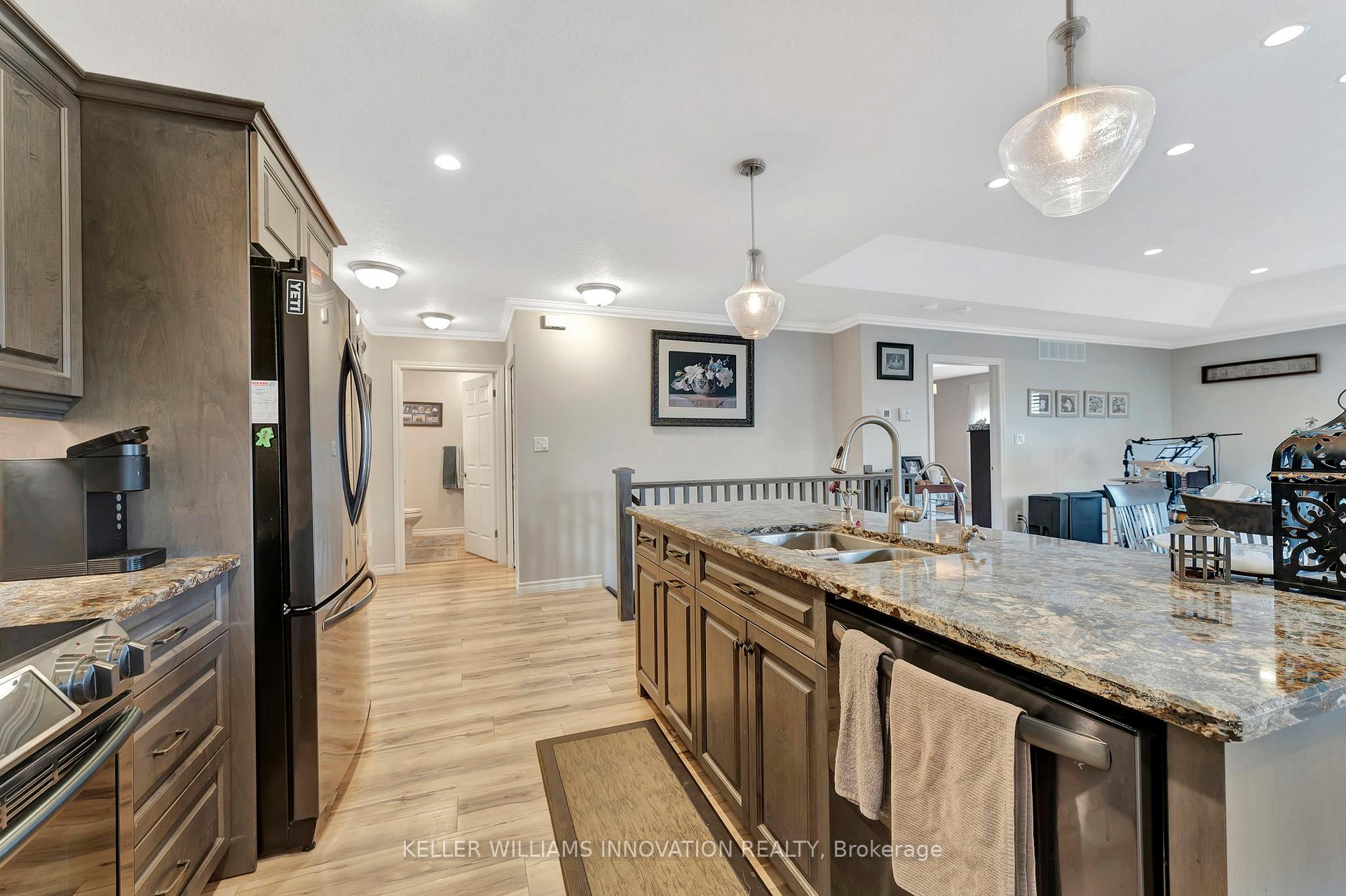 Photo 7 of 825 Reserve Avenue S, North Perth, Listowel — HOMEH