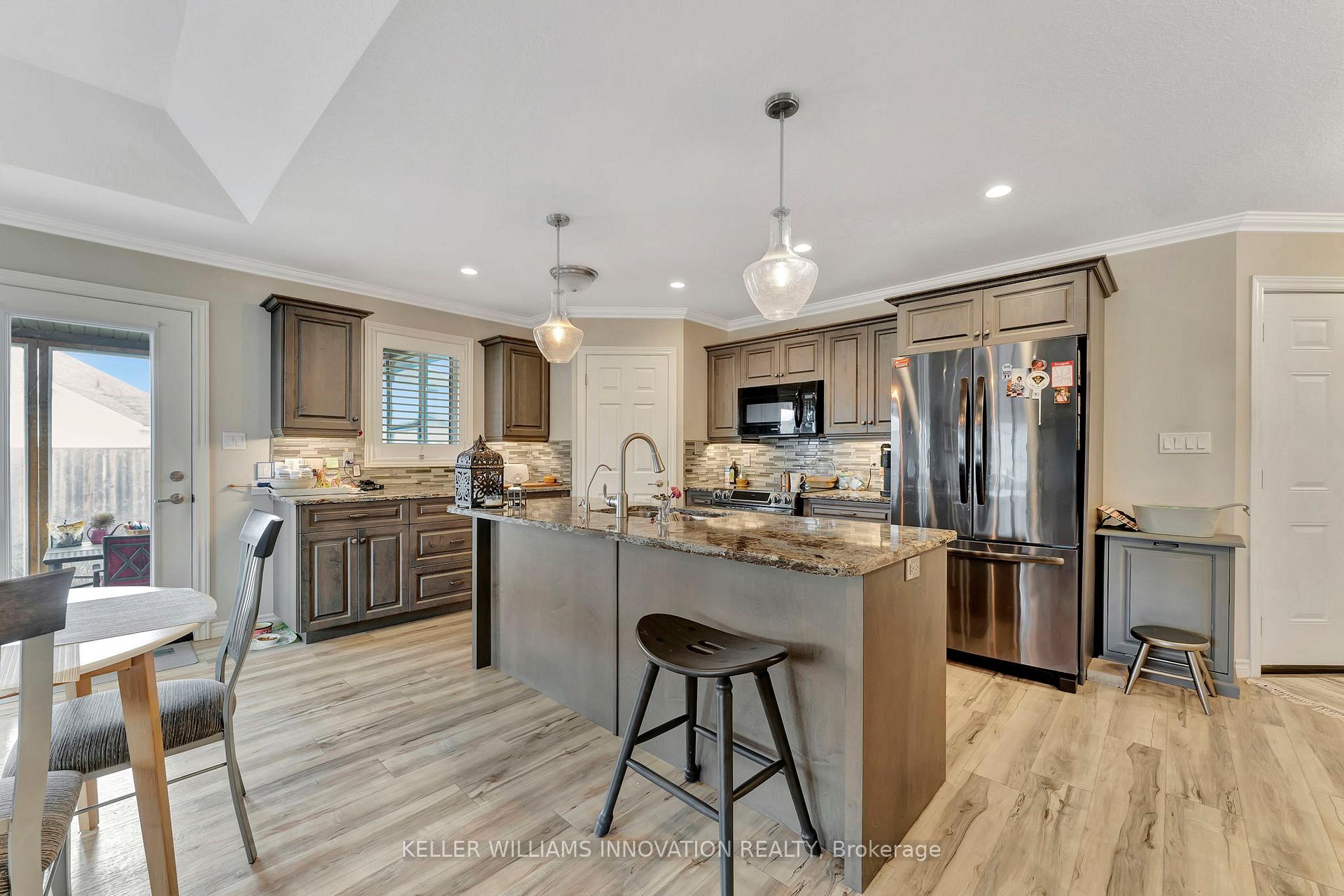 Photo 10 of 825 Reserve Avenue S, North Perth, Listowel — HOMEH