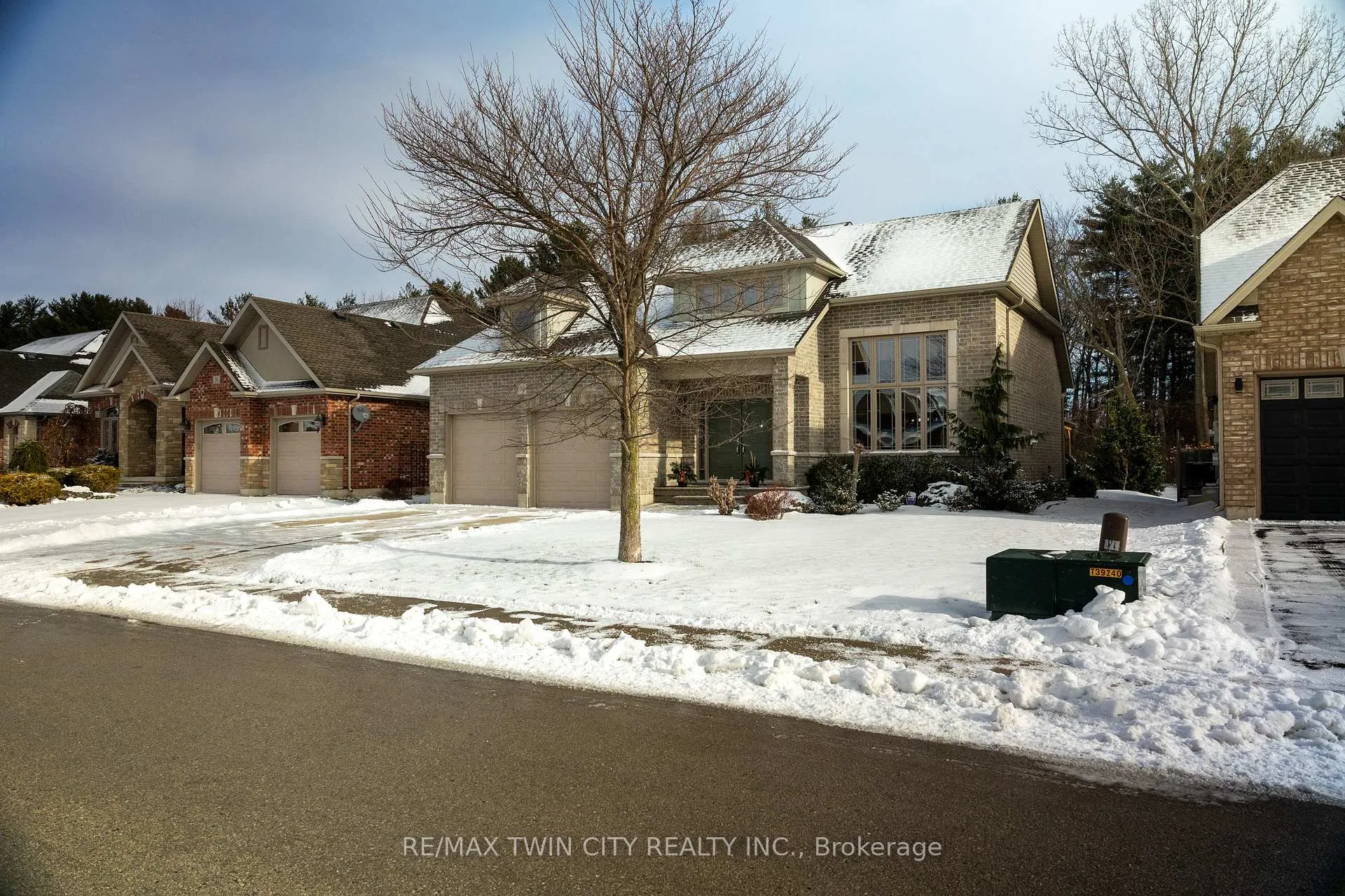Photo 1 of 72 Newport Lane, Norfolk, Port Dover — HOMEH