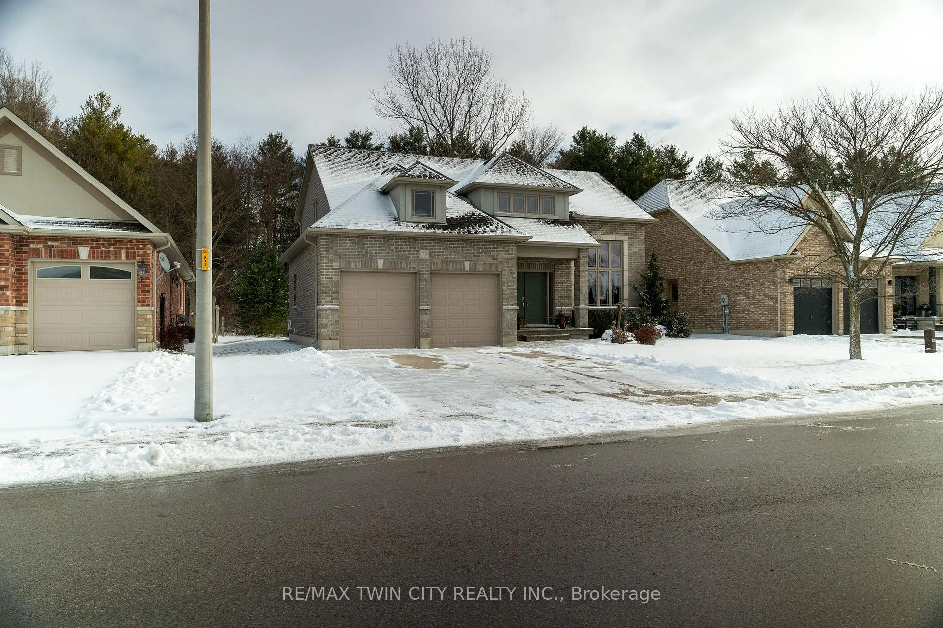 Photo 3 of 72 Newport Lane, Norfolk, Port Dover — HOMEH