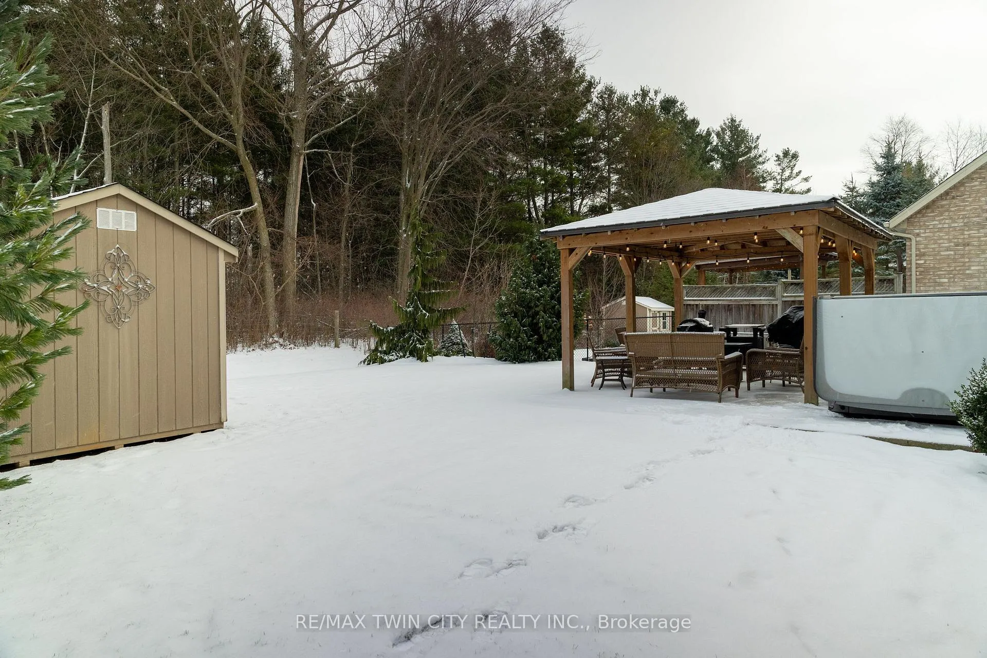 Photo 5 of 72 Newport Lane, Norfolk, Port Dover — HOMEH