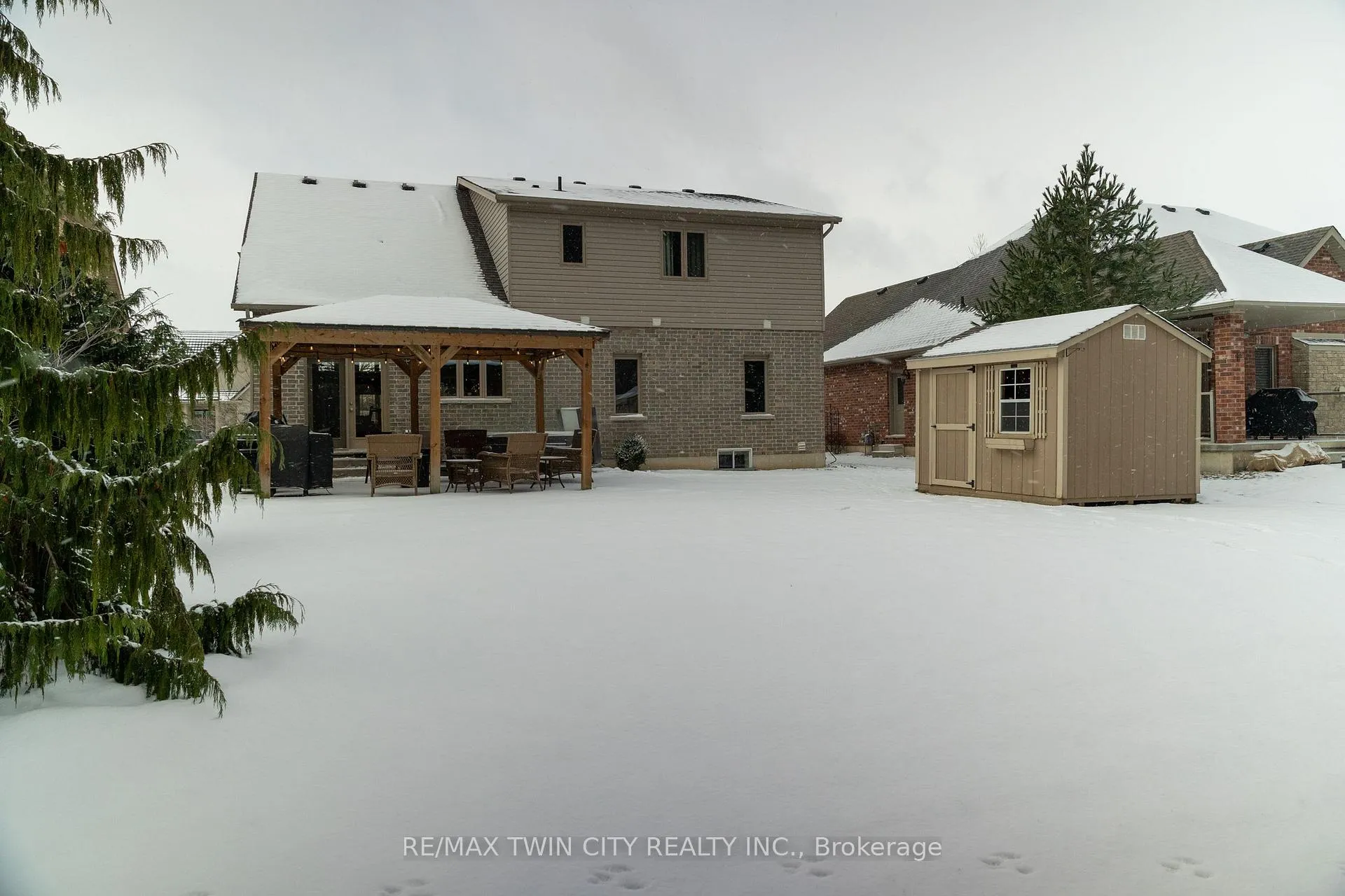 Photo 6 of 72 Newport Lane, Norfolk, Port Dover — HOMEH