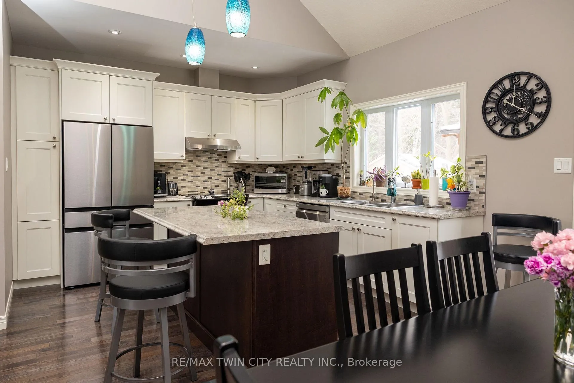 Photo 13 of 72 Newport Lane, Norfolk, Port Dover — HOMEH