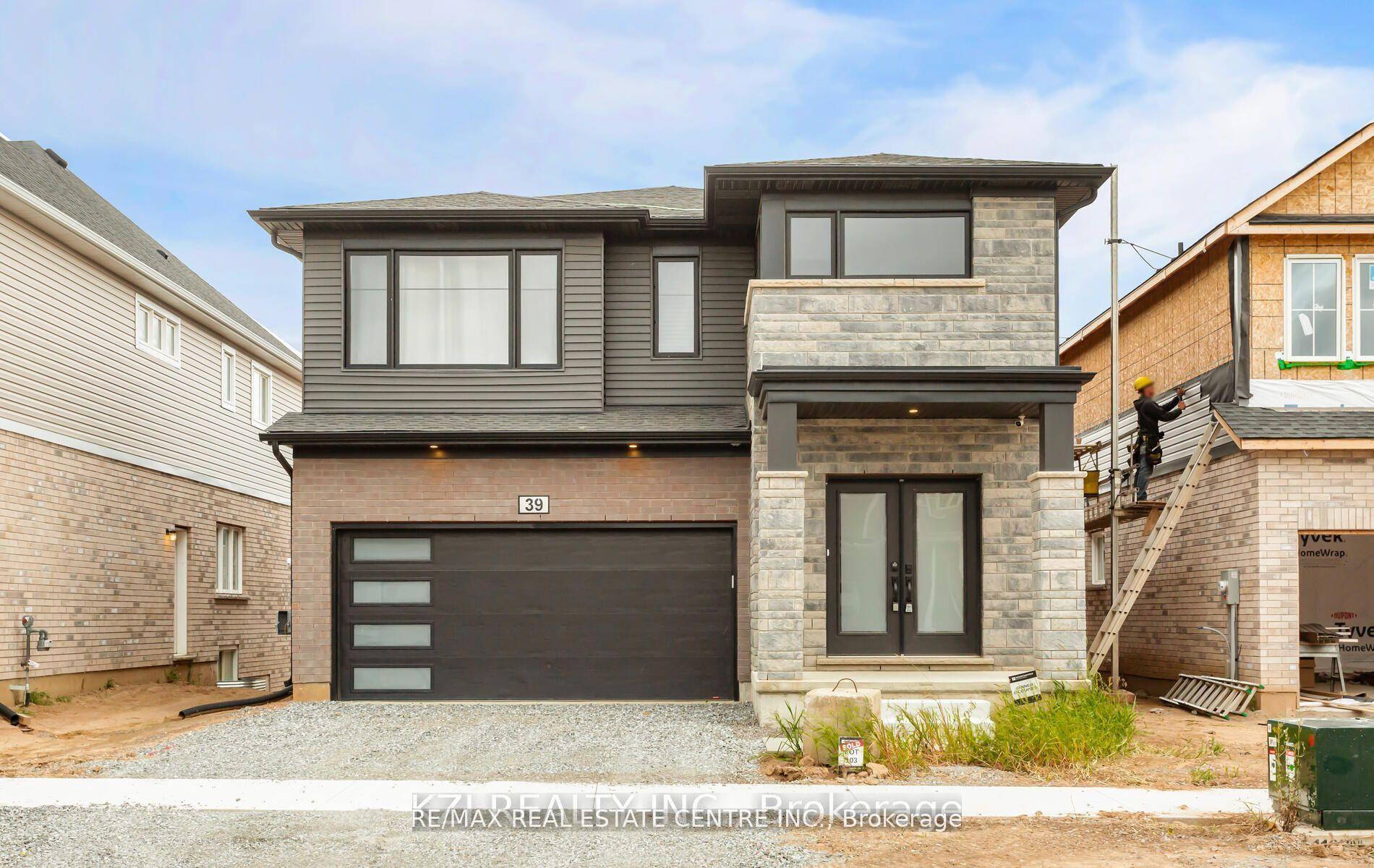 Front of 39 Samuel Avenue