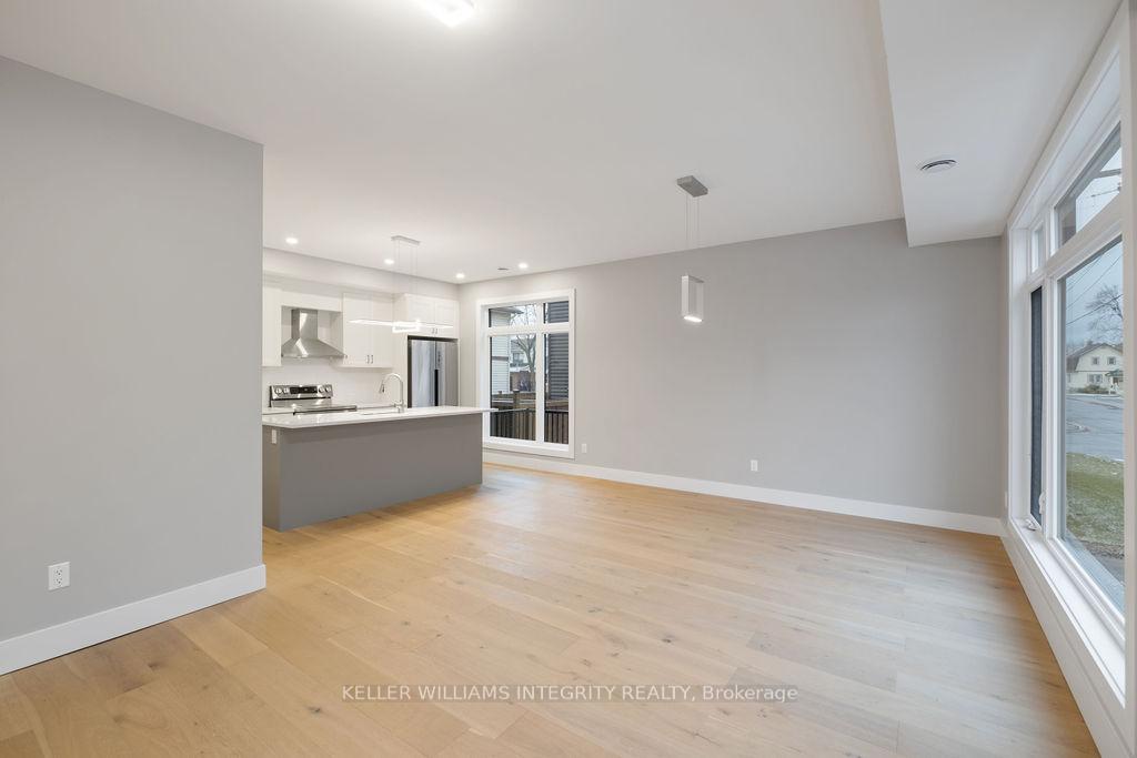 Photo 5 of Unit A, 11 Quill Street, Ottawa, Overbrook/Castle Heights — HOMEH