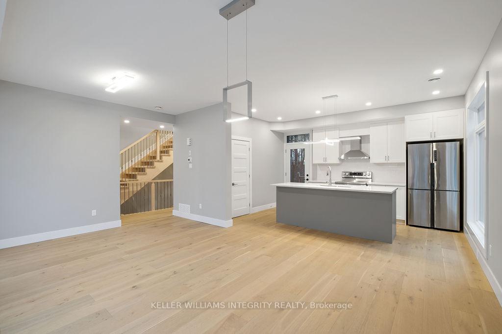 Photo 6 of Unit A, 11 Quill Street, Ottawa, Overbrook/Castle Heights — HOMEH
