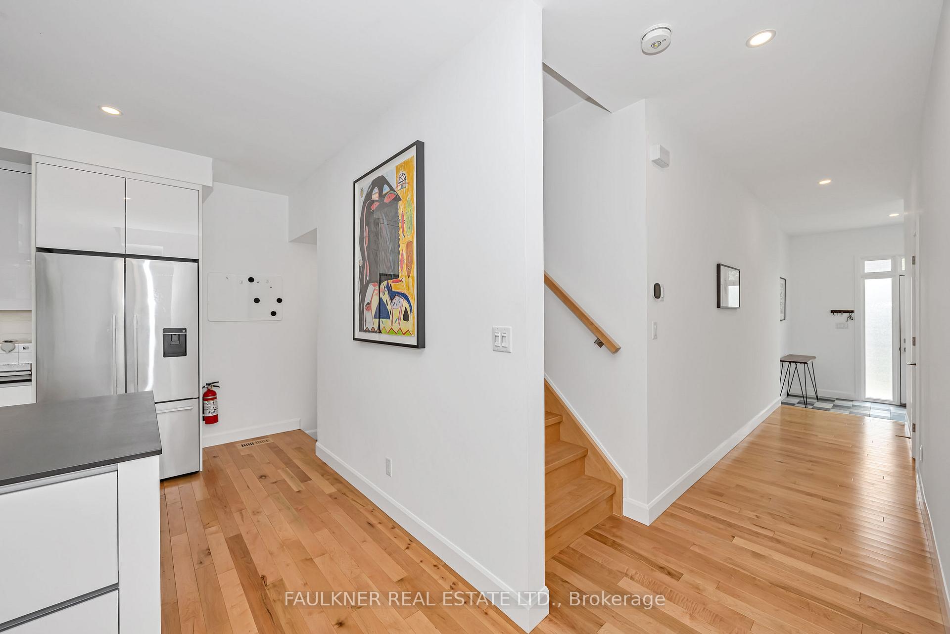 Photo 12 of 141 Columbus Avenue, Ottawa, Overbrook/Castle Heights — HOMEH