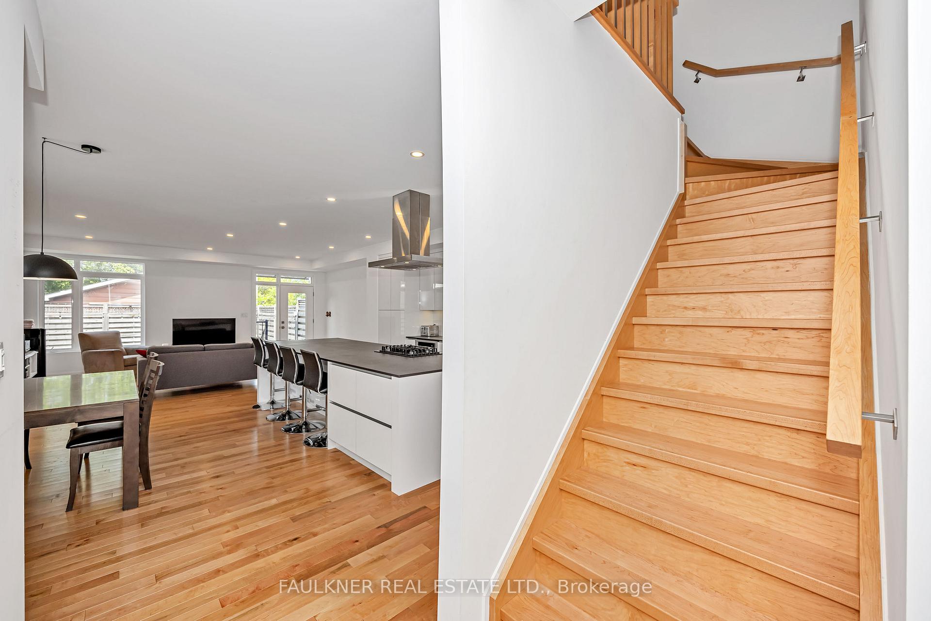 Photo 14 of 141 Columbus Avenue, Ottawa, Overbrook/Castle Heights — HOMEH