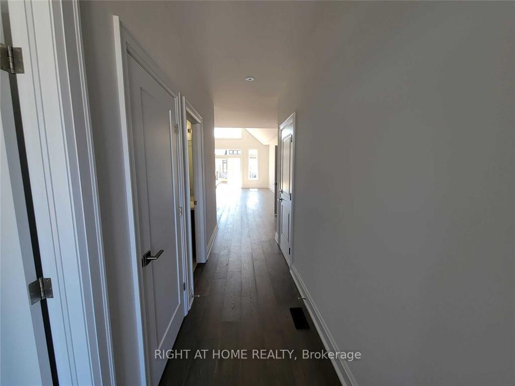 Photo 2 of 5 Karner Blue Lane, Norfolk, Simcoe — HOMEH