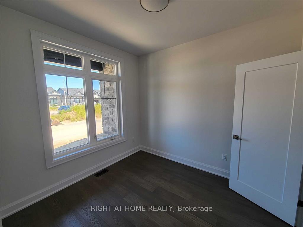 Photo 3 of 5 Karner Blue Lane, Norfolk, Simcoe — HOMEH