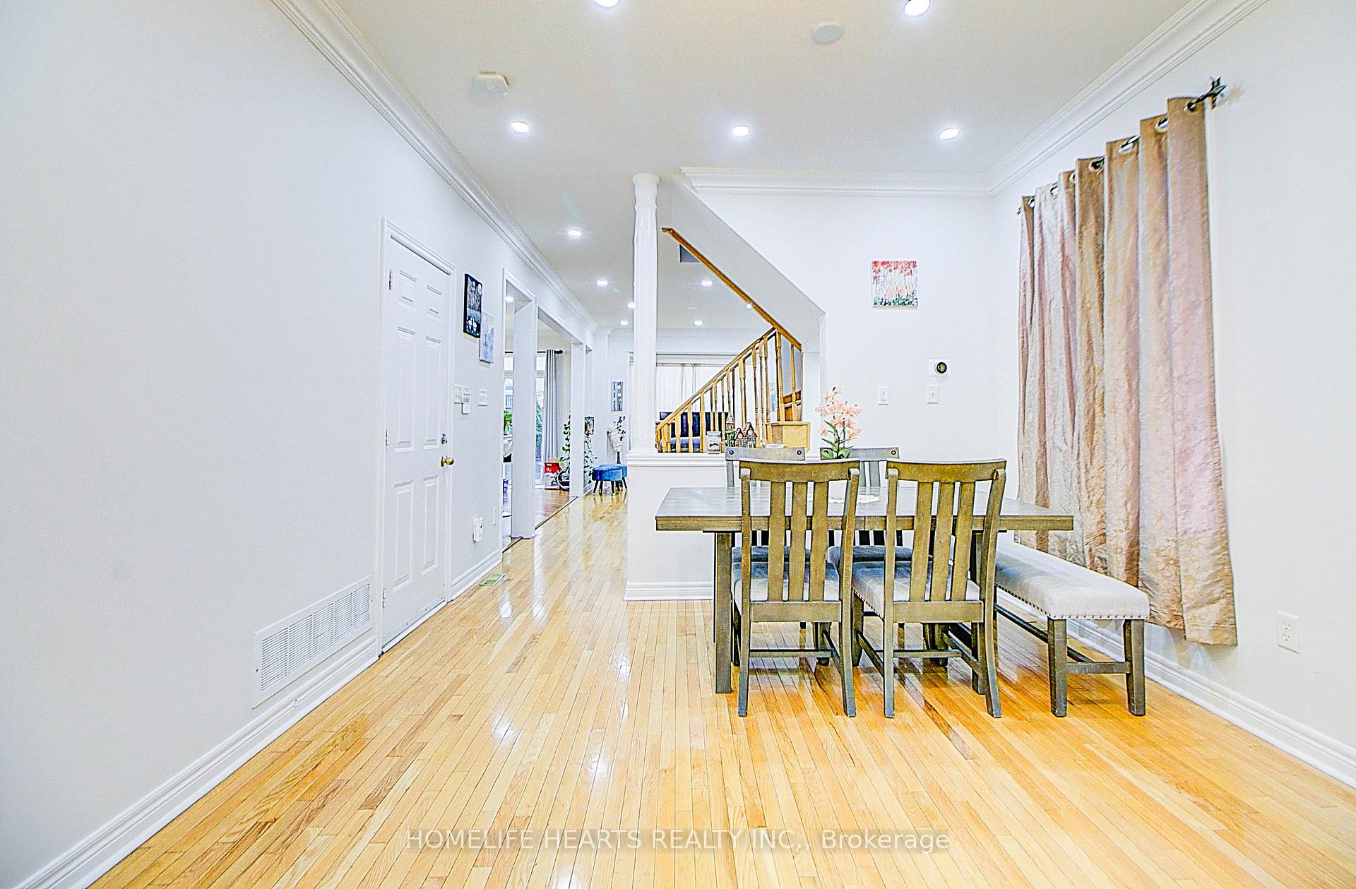 Photo 7 of 38 Saffron Street E, Markham, Greensborough — HOMEH