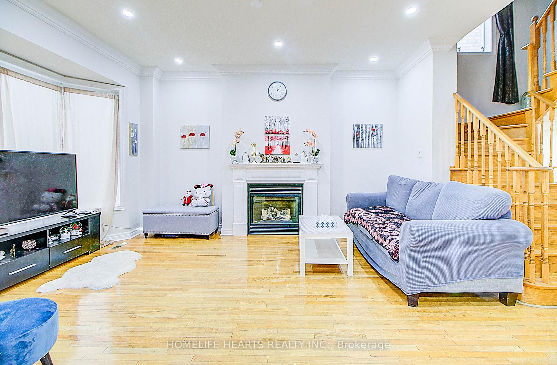 Photo 9 of 38 Saffron Street E, Markham, Greensborough — HOMEH