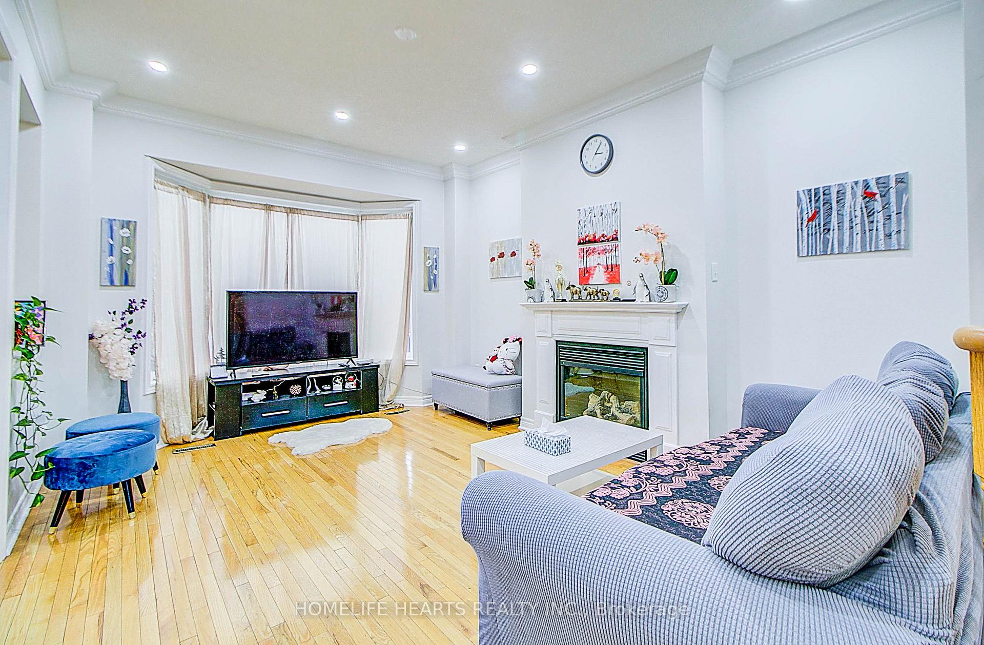 Photo 11 of 38 Saffron Street E, Markham, Greensborough — HOMEH
