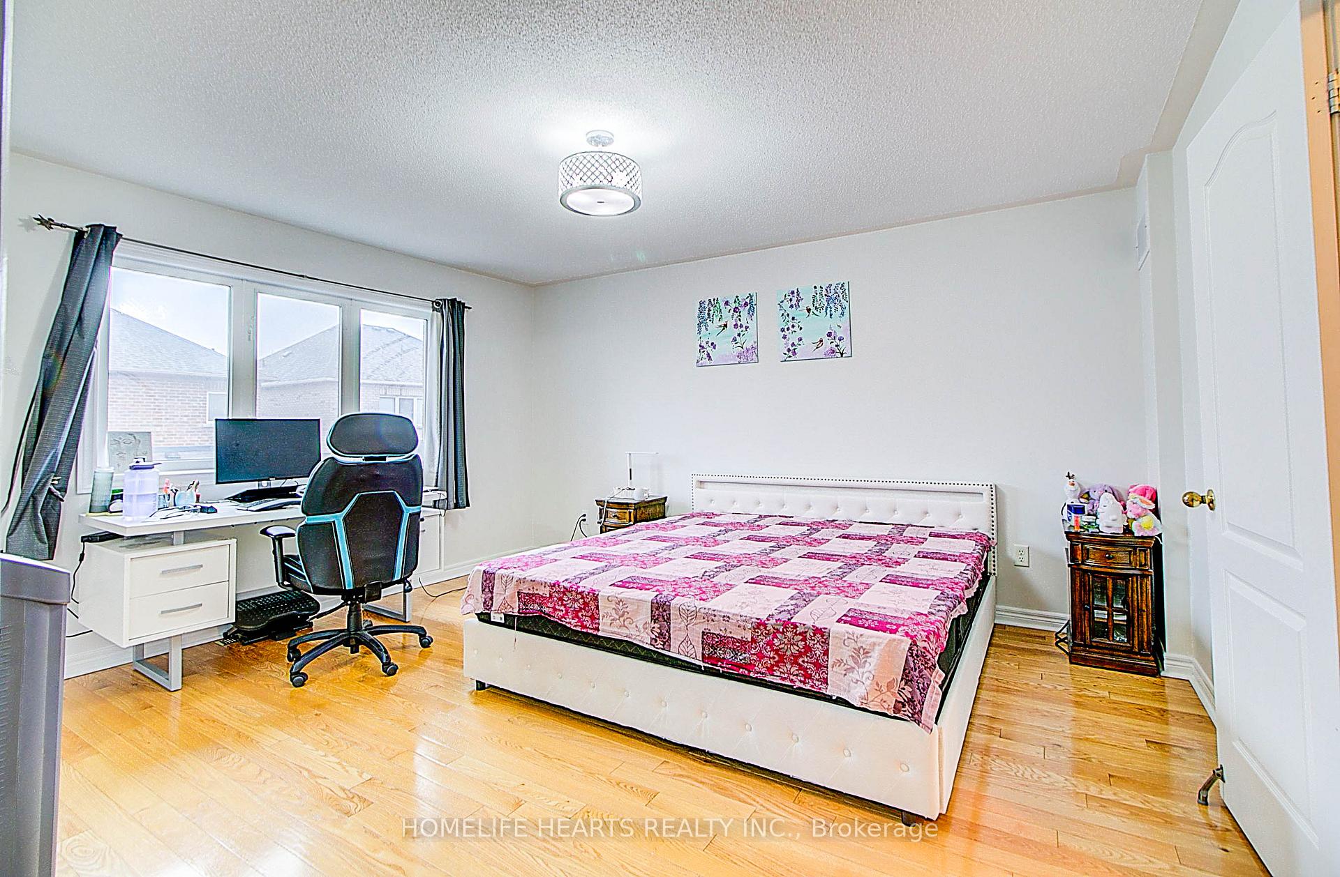 Photo 18 of 38 Saffron Street E, Markham, Greensborough — HOMEH
