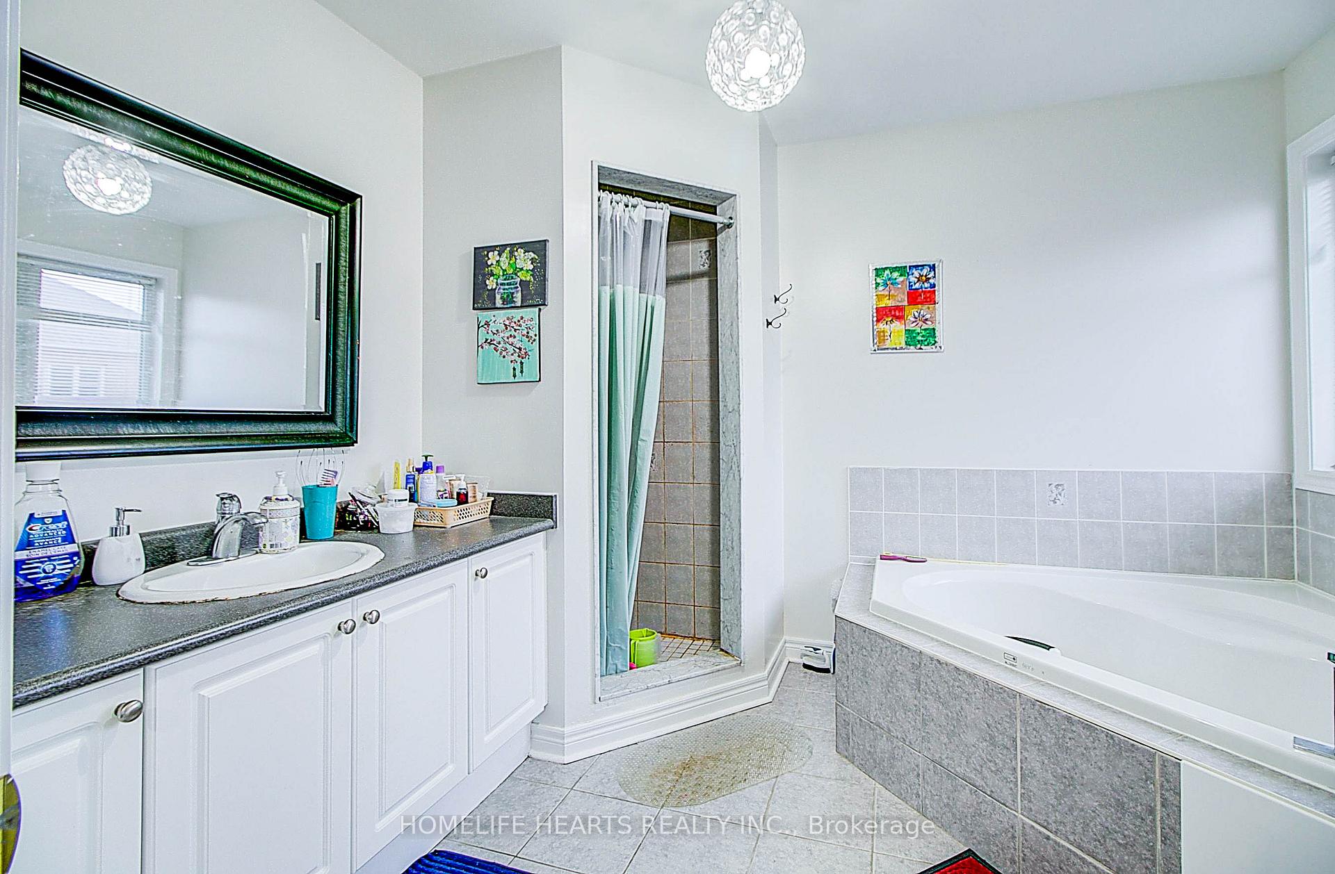 Photo 20 of 38 Saffron Street E, Markham, Greensborough — HOMEH