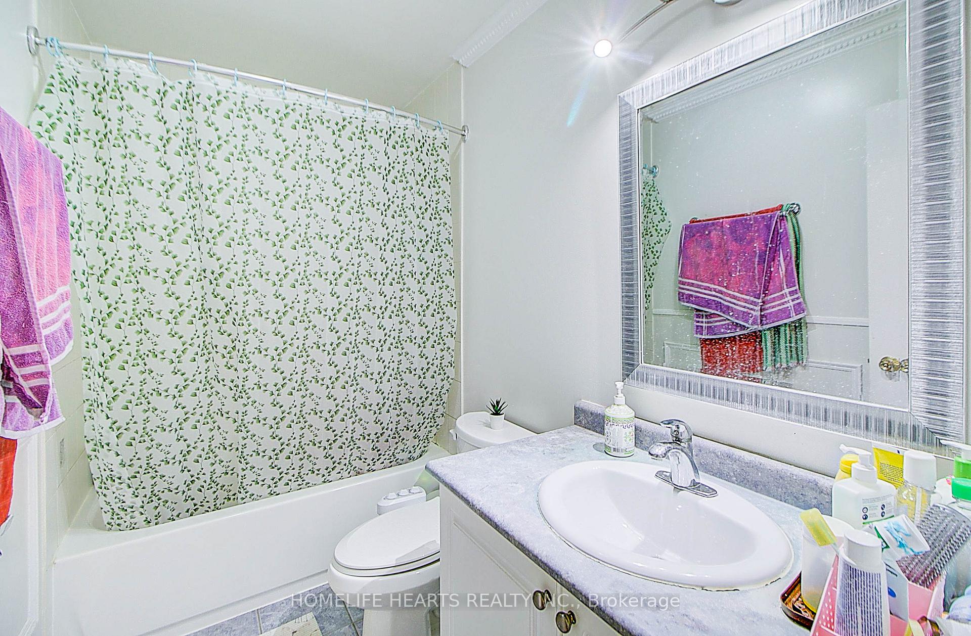 Photo 28 of 38 Saffron Street E, Markham, Greensborough — HOMEH