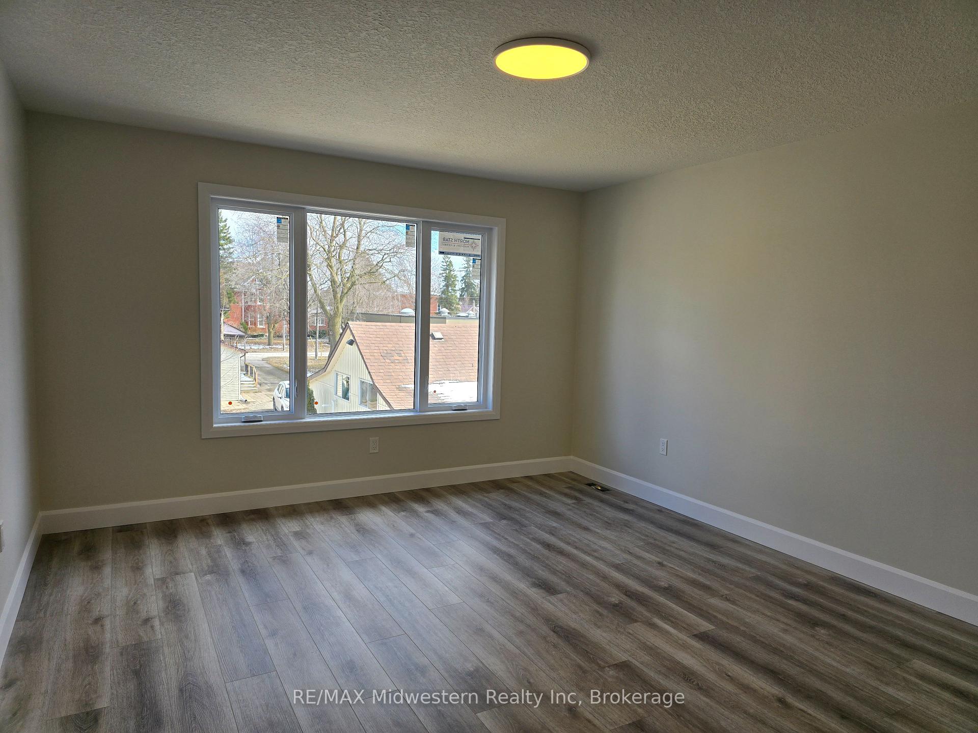 Photo 8 of 191 Queen Street, North Perth, Elma — HOMEH