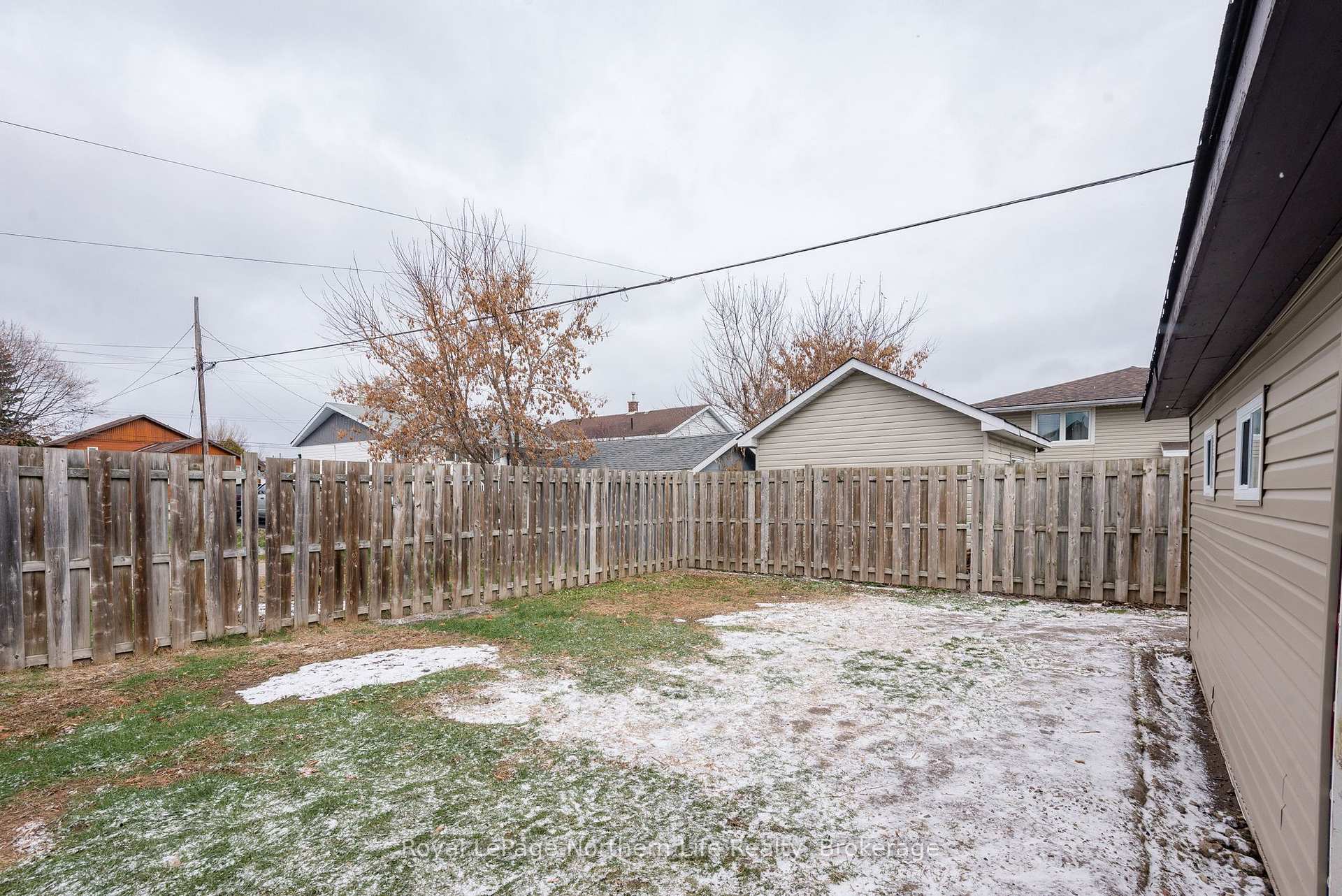 Photo 4 of 80 Lee Avenue, North Bay, Ferris — HOMEH