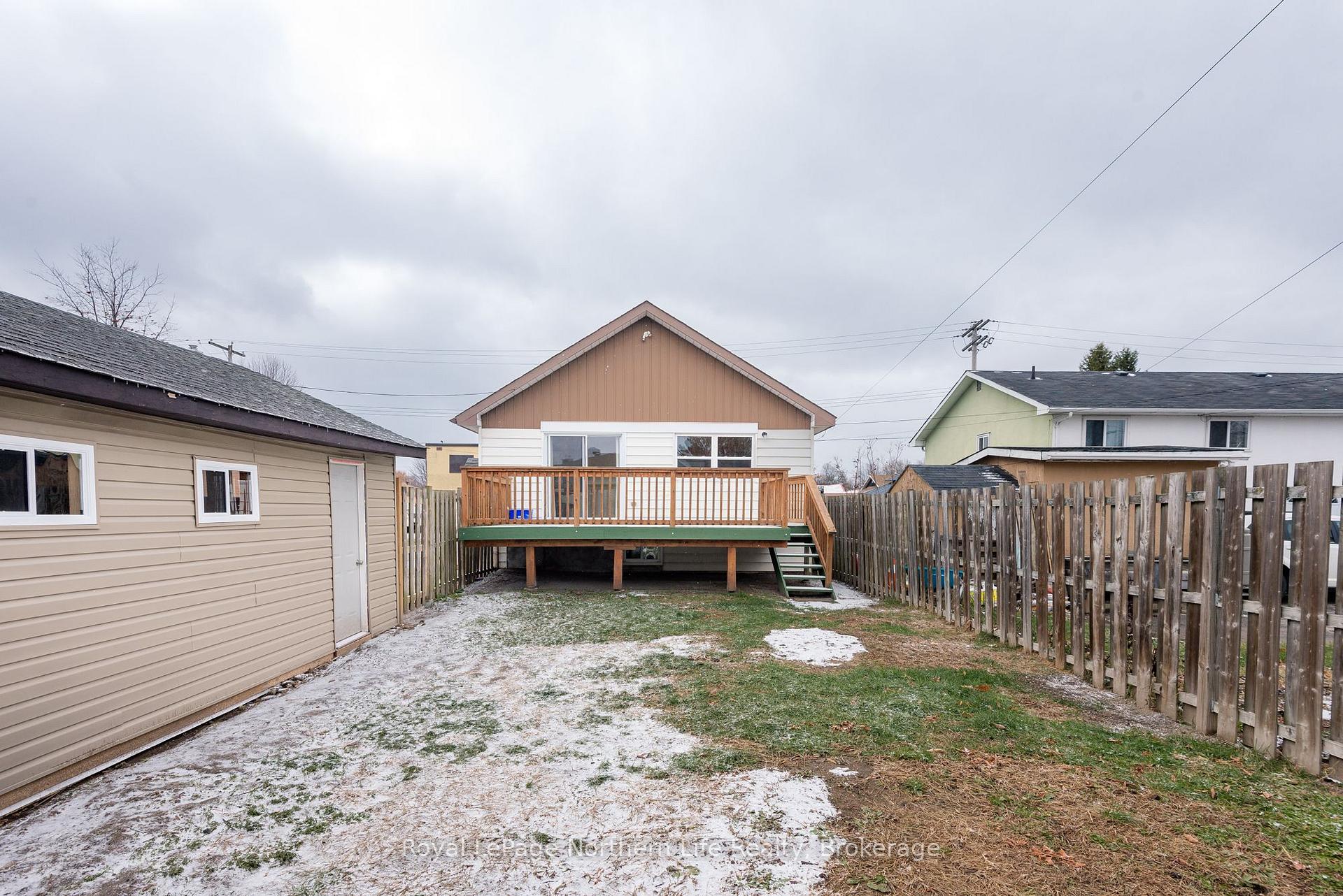 Photo 5 of 80 Lee Avenue, North Bay, Ferris — HOMEH