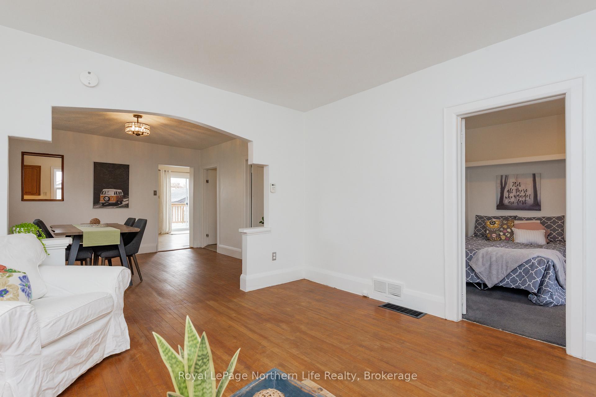 Photo 12 of 80 Lee Avenue, North Bay, Ferris — HOMEH