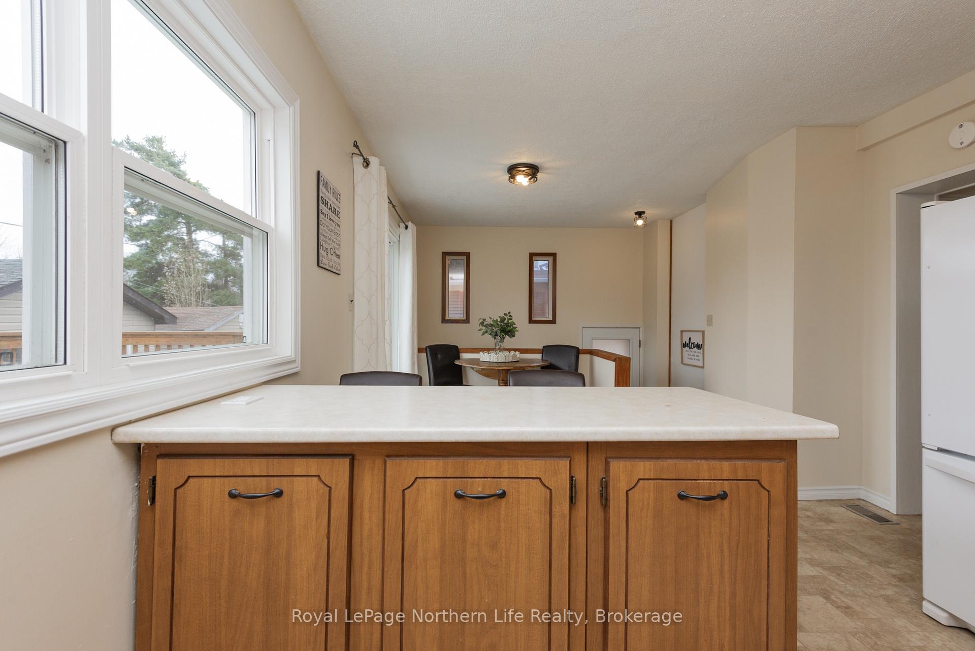 Photo 21 of 80 Lee Avenue, North Bay, Ferris — HOMEH