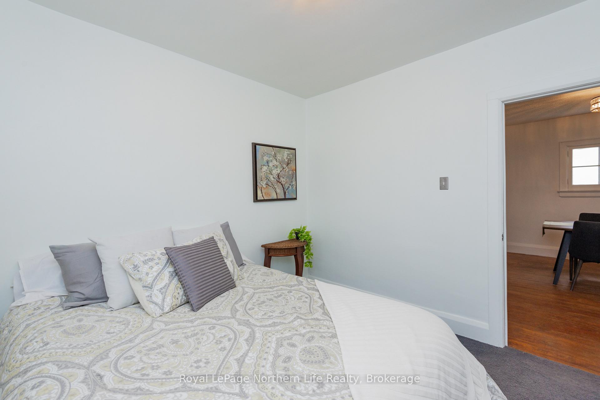 Photo 26 of 80 Lee Avenue, North Bay, Ferris — HOMEH