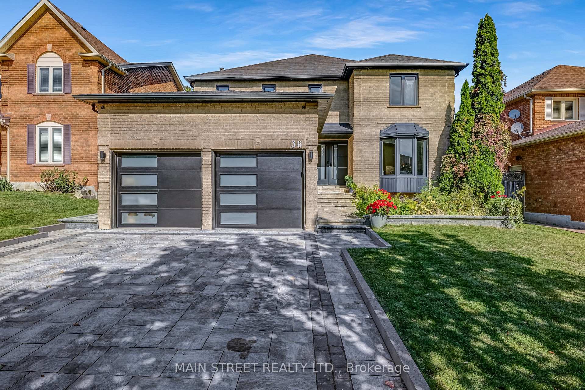 Photo 1 of 36 Nelson Circle, Newmarket, Armitage — HOMEH