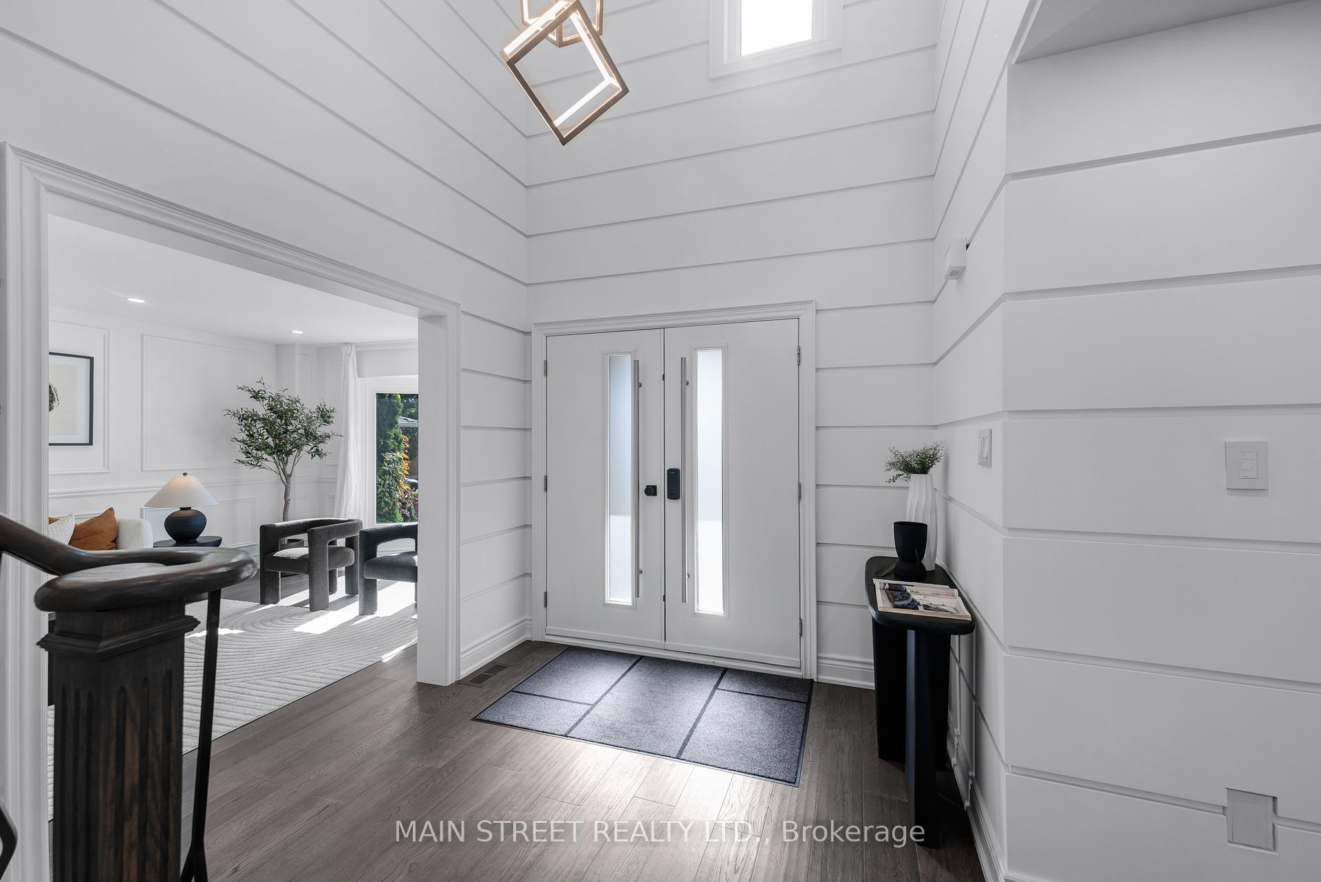 Photo 2 of 36 Nelson Circle, Newmarket, Armitage — HOMEH