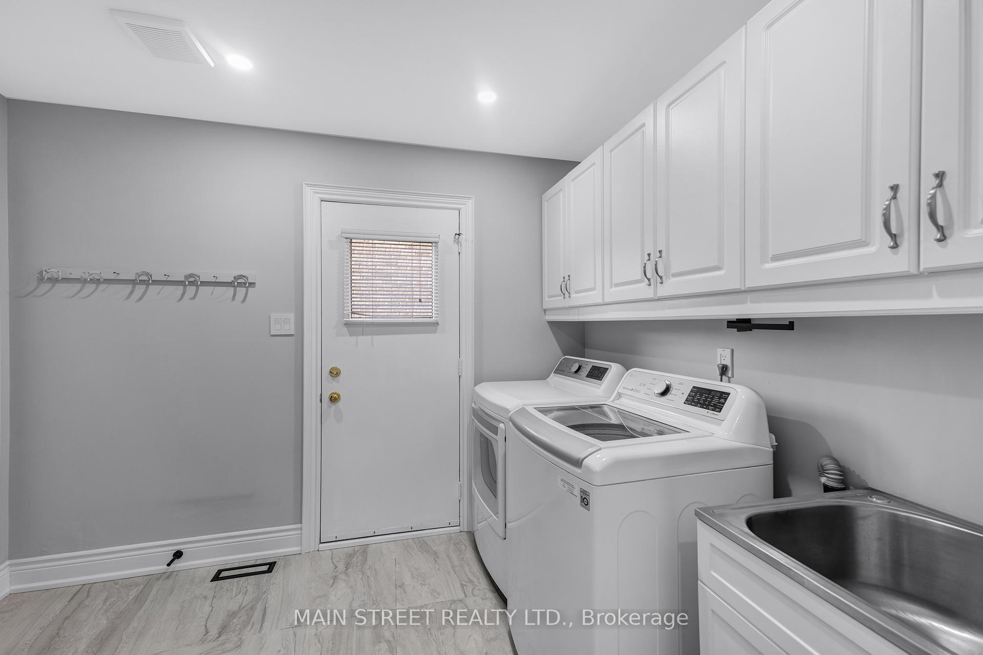 Photo 19 of 36 Nelson Circle, Newmarket, Armitage — HOMEH