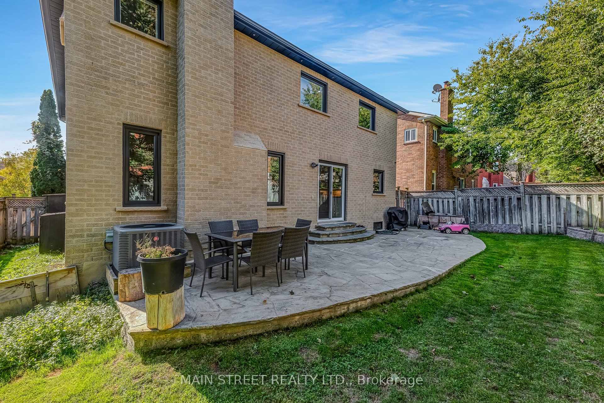 Photo 39 of 36 Nelson Circle, Newmarket, Armitage — HOMEH