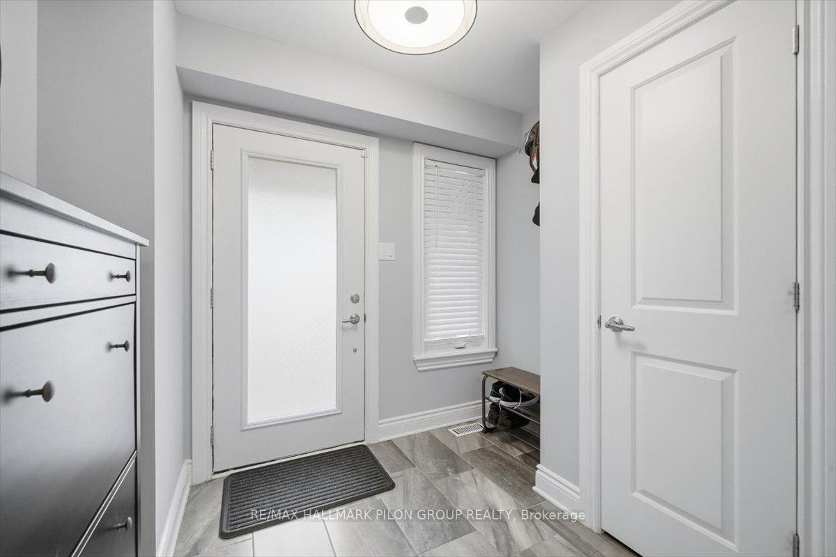 Photo 17 of 214 Dragonfly Walk, Ottawa, Mer Bleue/Bradley Estates/Anderson Park — HOMEH
