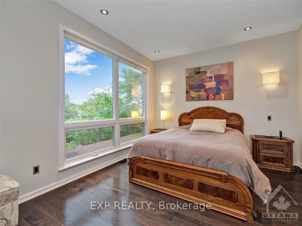 Photo 12 of 129A Cartier Street, Ottawa, Ottawa Centre/Golden Triangle — HOMEH