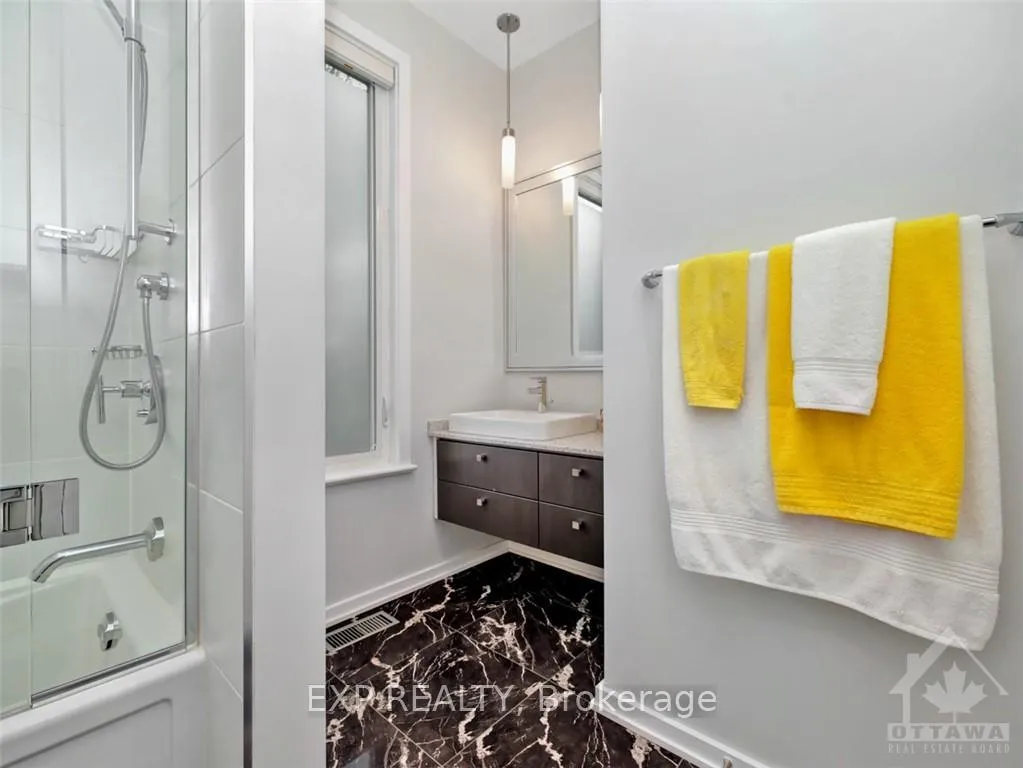 Photo 13 of 129A Cartier Street, Ottawa, Ottawa Centre/Golden Triangle — HOMEH