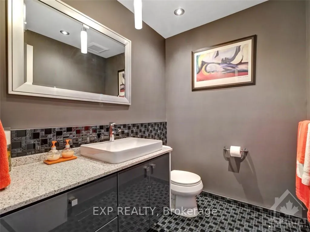 Photo 16 of 129A Cartier Street, Ottawa, Ottawa Centre/Golden Triangle — HOMEH