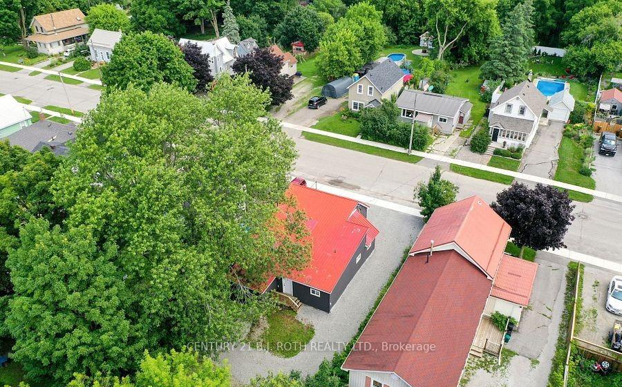 Photo 3 of Unit 1, 303 Moffat Street, Orillia — HOMEH